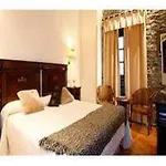 La Casona De Pío 2*