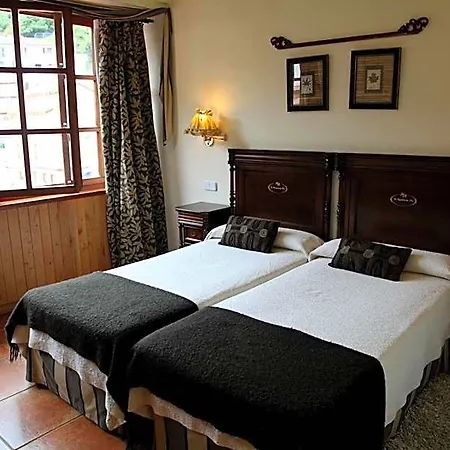 Hotel La Casona De Pio 2*